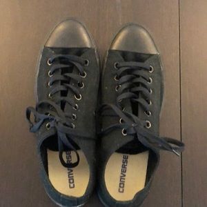 Unisex Black Converse shoes